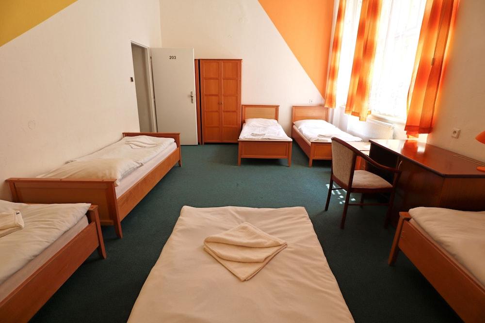 A Plus Hostel - Centrum Prague Exterior photo
